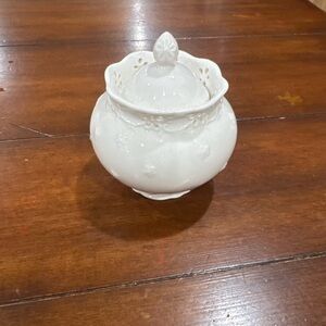 Grace’s Teaware White Ceramic Lidded Sugar Bowl Cottagecore Tea Party Decor